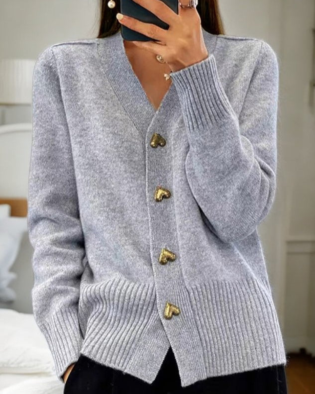 Birgit - Elegant cardigan med hjerteknapper